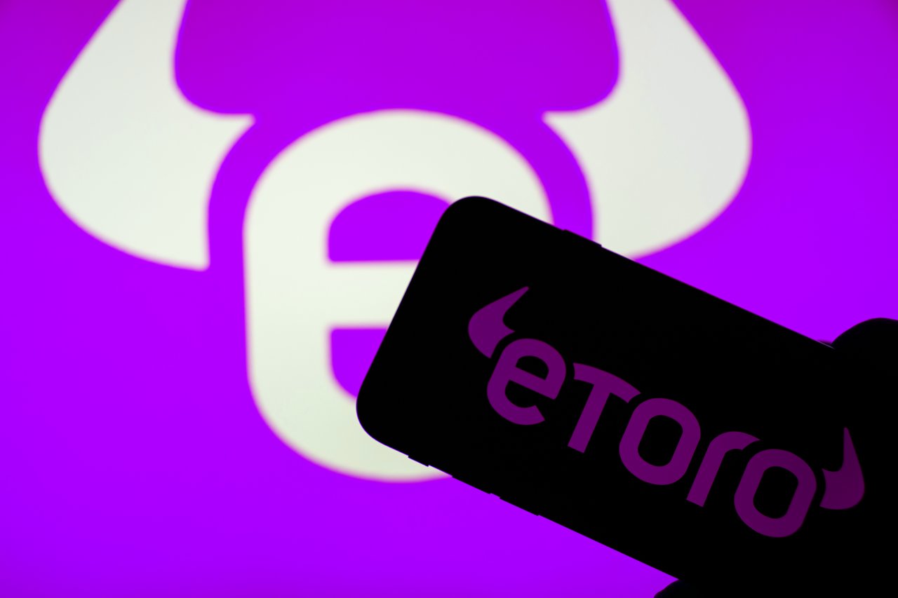 eToro