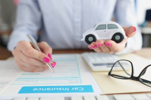 Assicurazione auto: risparmiare il 60%