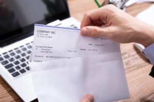 Aumento nelle buste paga delle lavoratrici