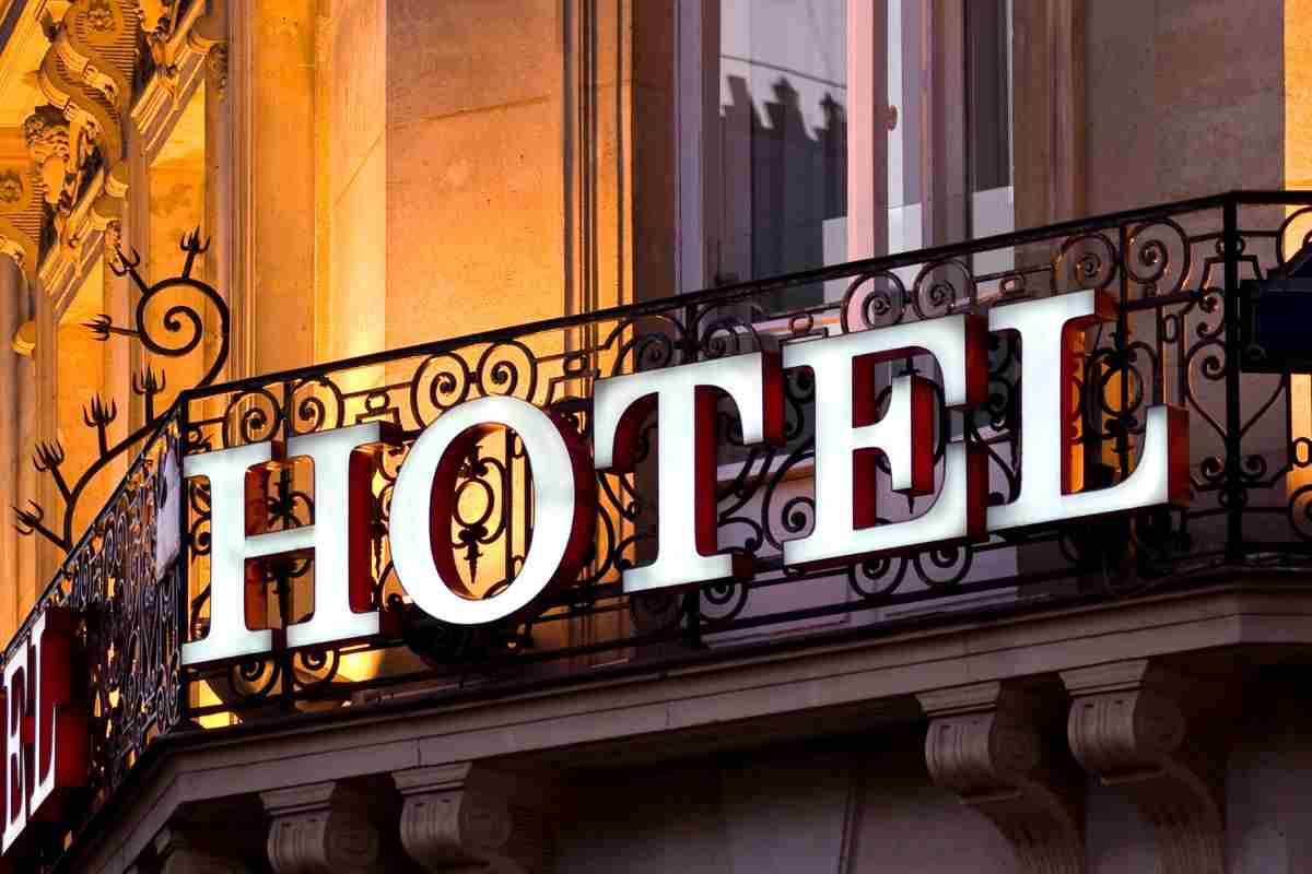 evitare pagare tassa soggiorno hotel