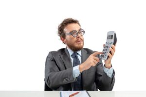 Persona che fa dei calcoli