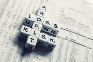 Scritte Profit, Loss e Risk