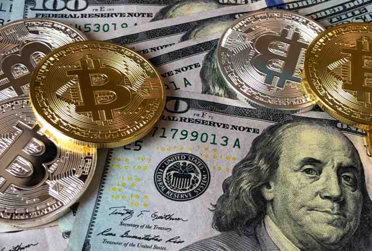 Bitcoin e dollari