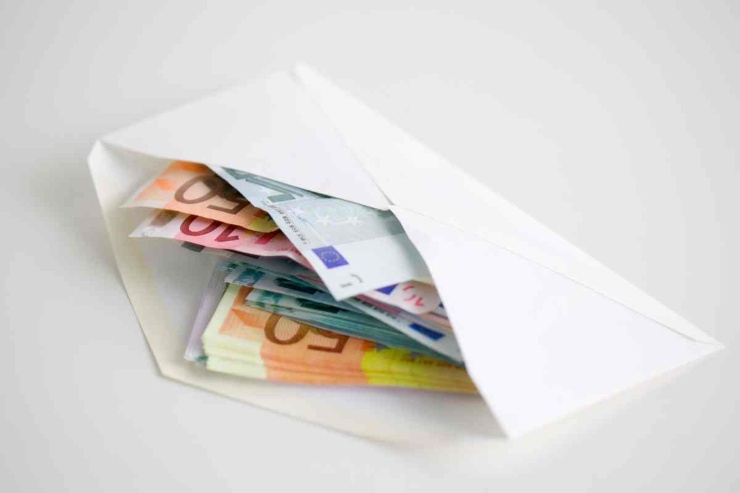 Busta con euro