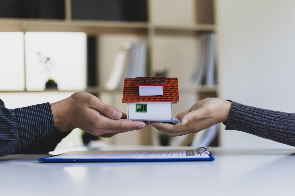 Passaggio di una casa in miniatura