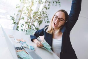 Persona che esulta