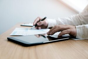 Persona che controlla dei dati