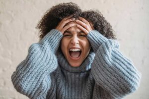 Persona disperata per i vicini