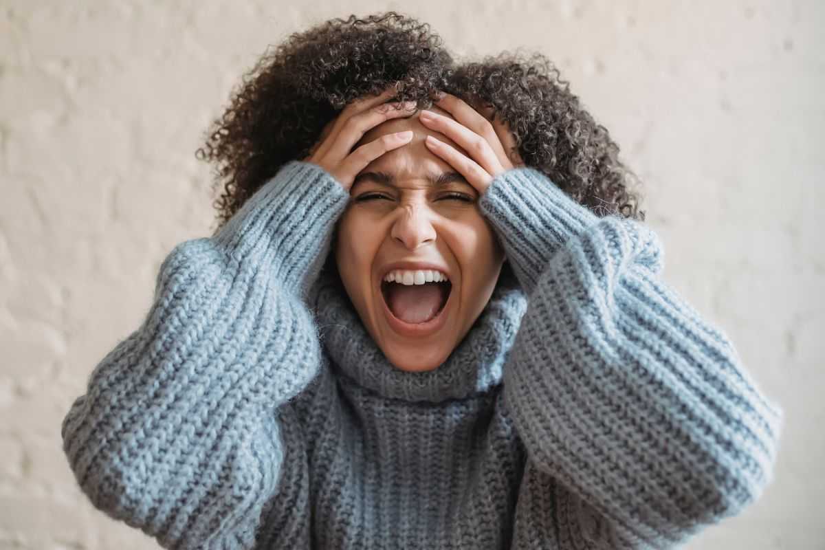 Persona disperata per i vicini