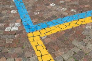 Strisce blu e gialle di un parcheggio