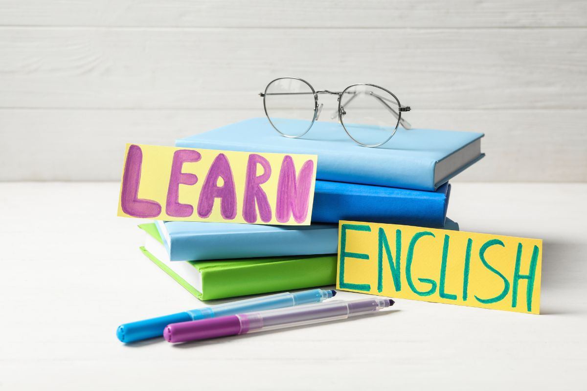 Libri, occhiali e parole Learn english
