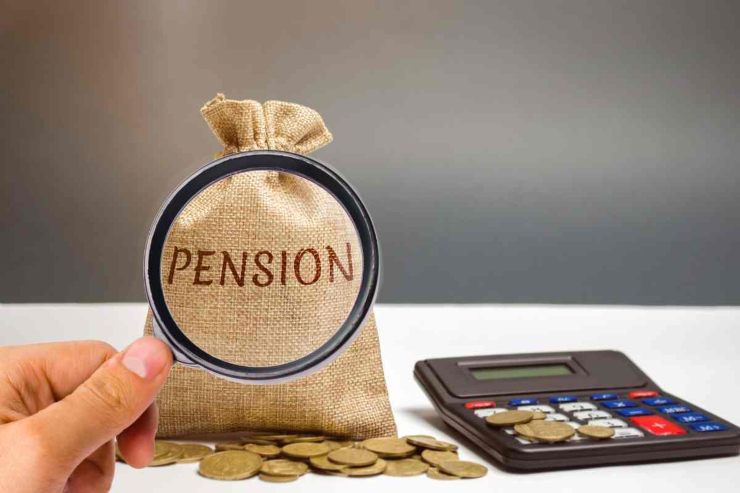 Pensione e calcolatrice