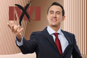 Uomo in giacca e cravatta