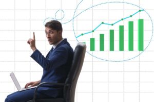 persona che analizza grafici e rendimenti