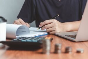 calcoli pensioni con calcoltrice e monete