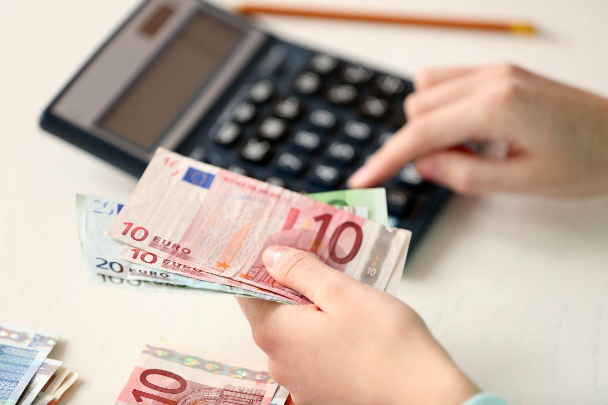 Calcol e conteggi di banconote