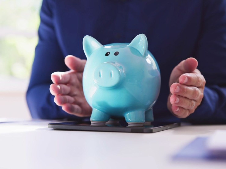 Salvadanaio a forma di porcellino azzurro